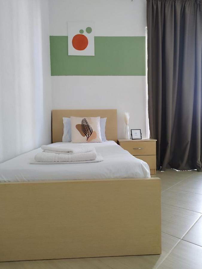 Iris Apartment